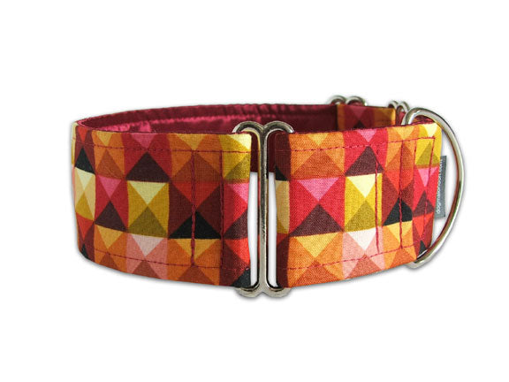 Cool triangle pattern in shades of red and yellow will give any pooch a modern vibe!