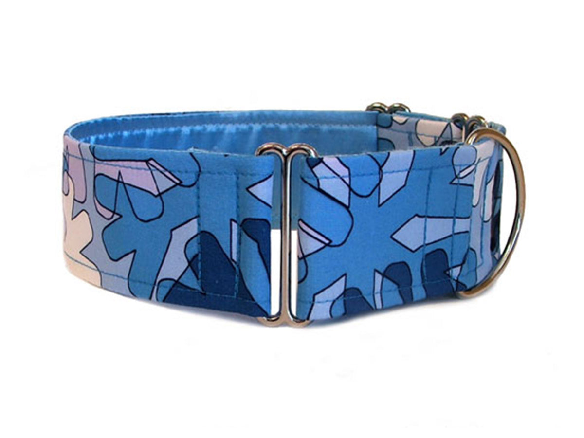 When it's cold outside, this frosty blue snowflake collar is a hot accessory for your fashion-forward four-legger.