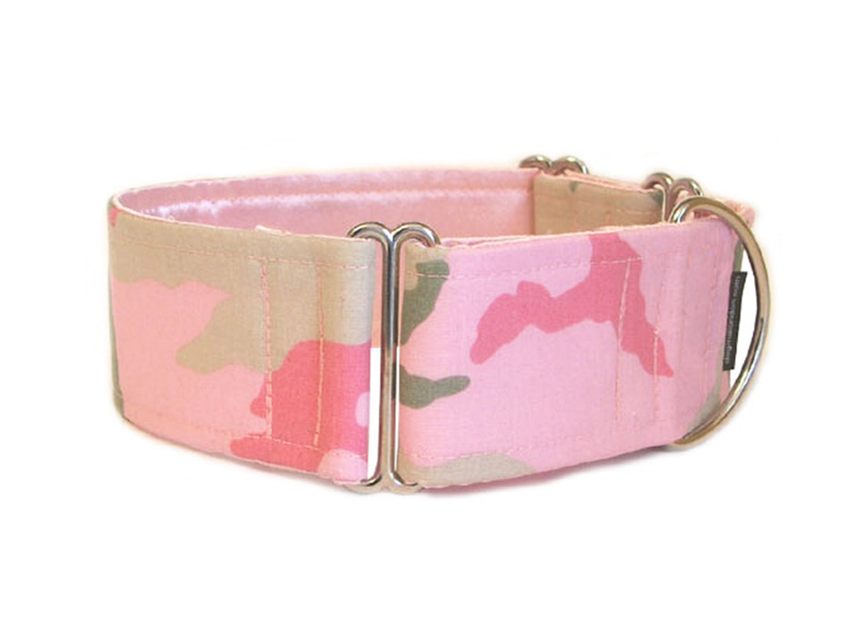 Pretty pink camouflage dog collar will have your pooch ready for action!