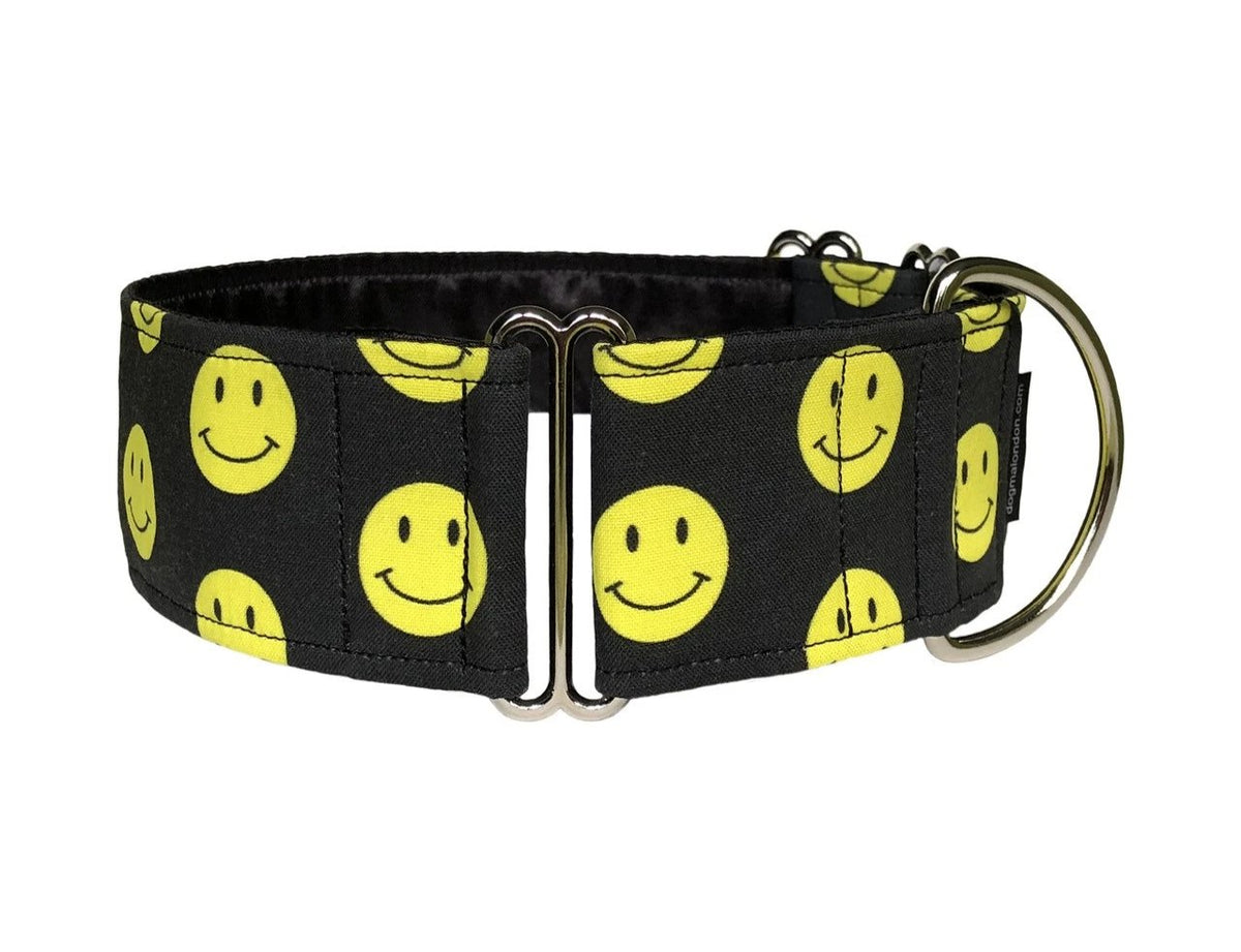 Classic yellow smiley faces make this the perfect collar for the happiest tail-wagger in the house!