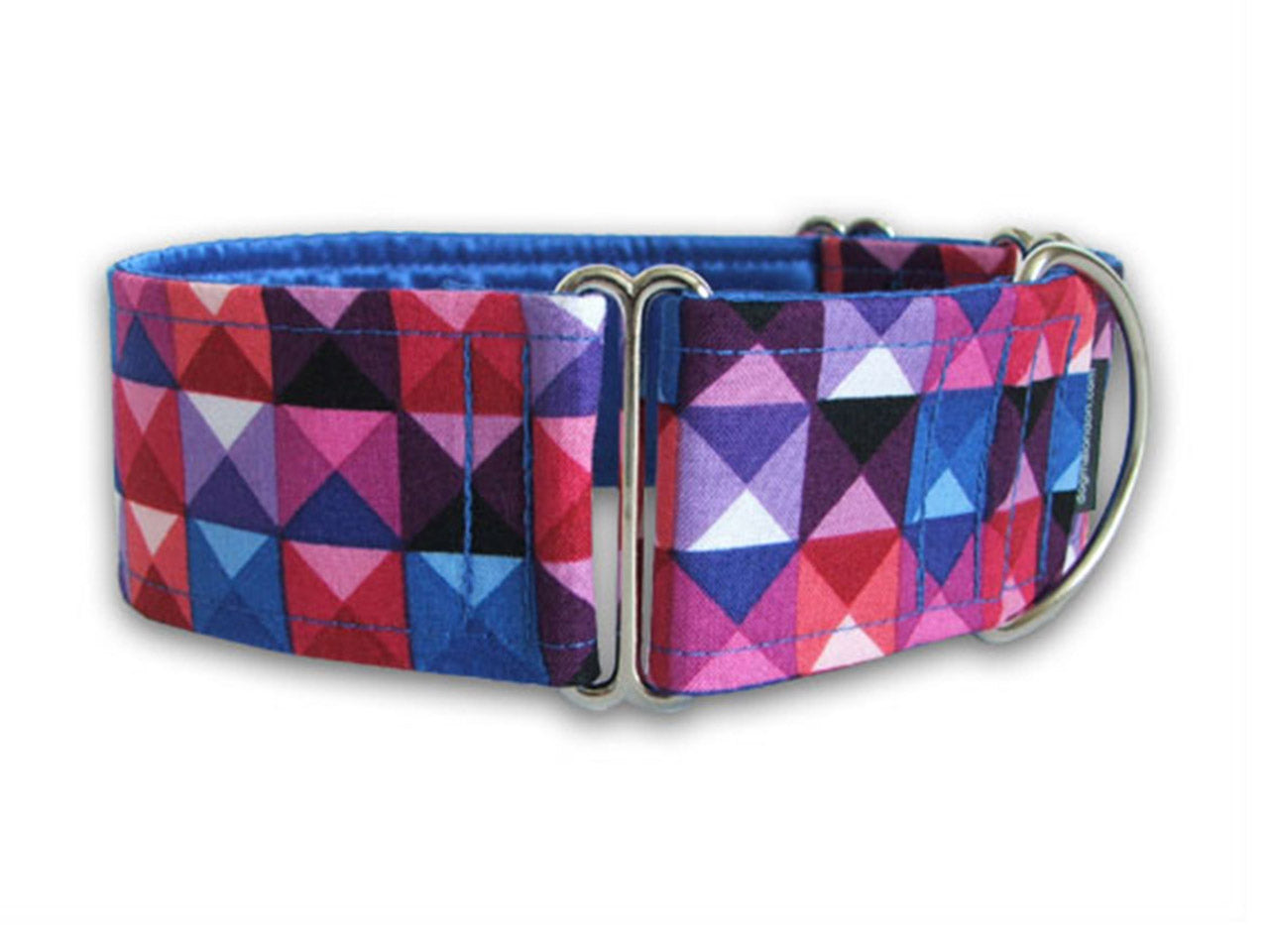 Cool triangle pattern in shades of blue and purple will give any pooch a modern vibe!