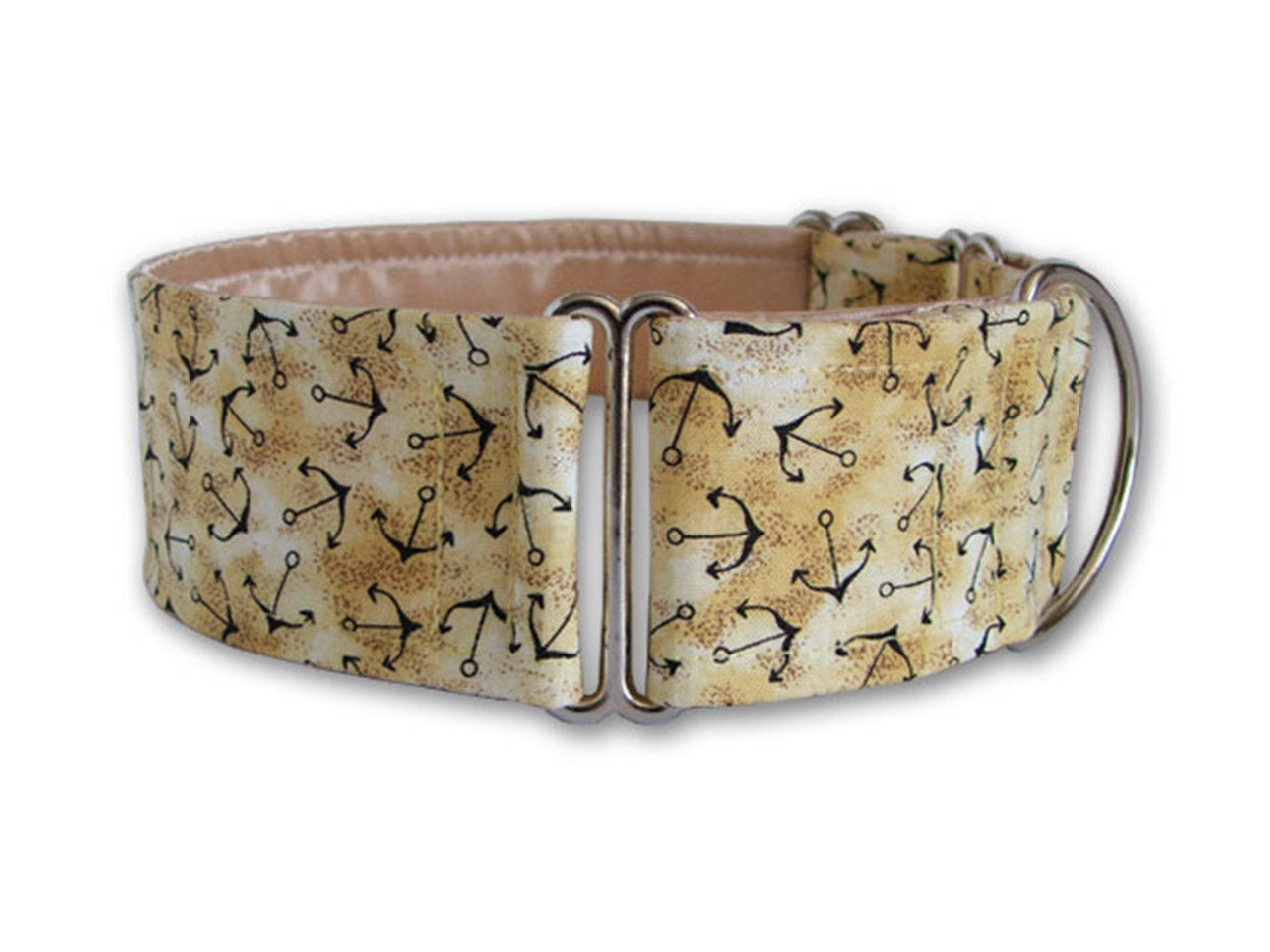 Perfect for the style-savvy water-loving pup, this anchor print collar will have your pooch ship shape and ready to sail into any adventure! 